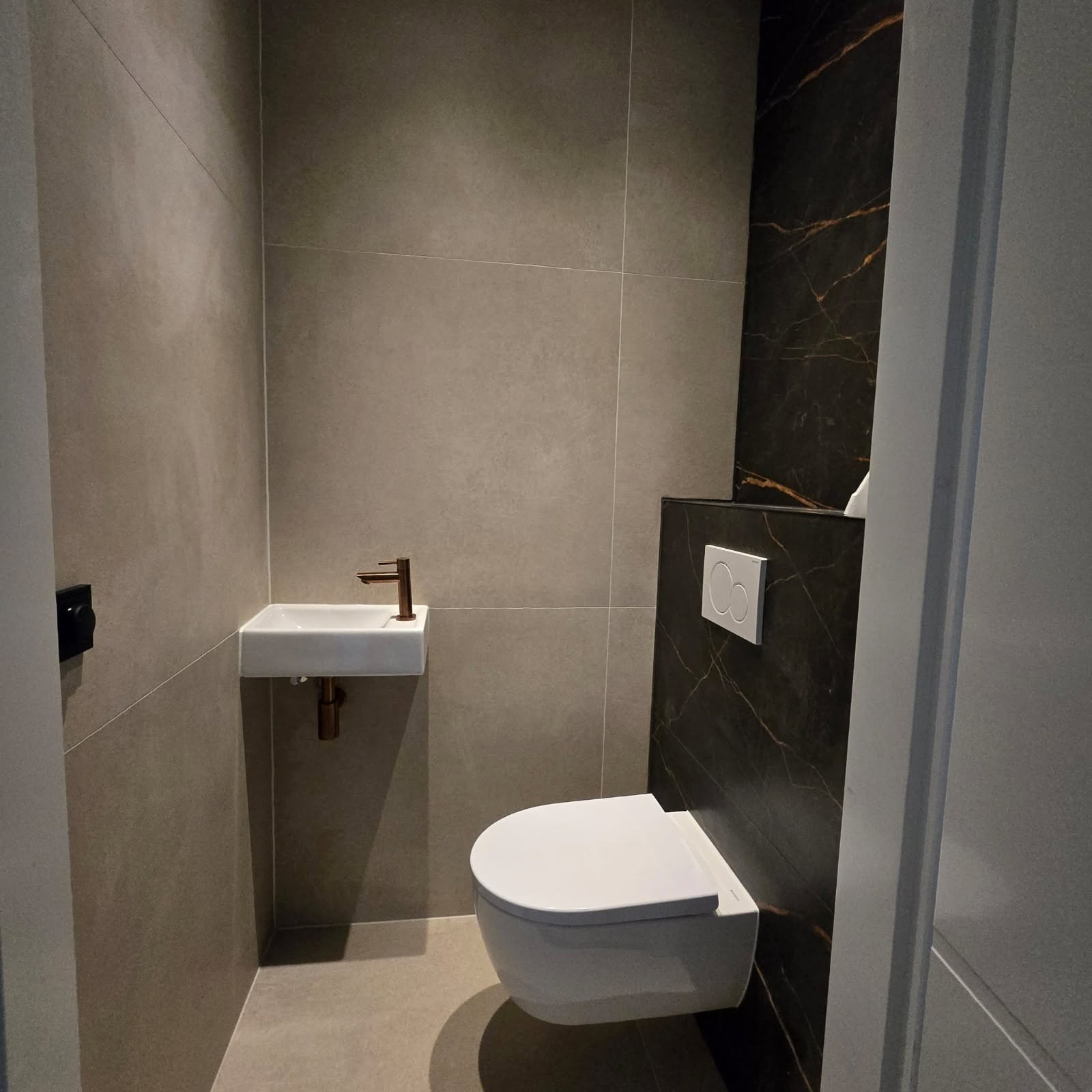 Toilet renovatie kosten wat bepaalt de prijs? — door Sultan Bouw uitgevoerde badkamerrenovatie